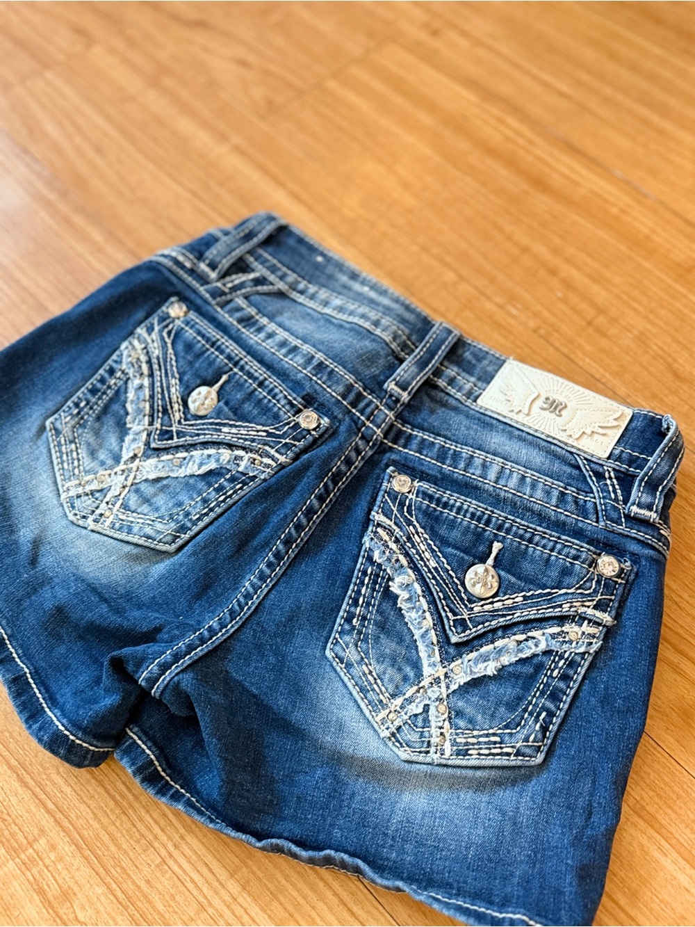 Miss Me Dark Wash Denim Women’s Mid-Rise Shorts